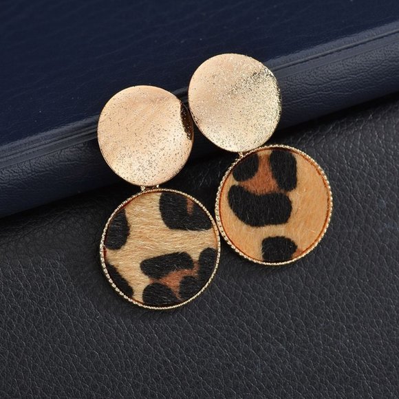 Jewelry - Gold Glitter w/ Leopard Fur Circle  Drop Earrings